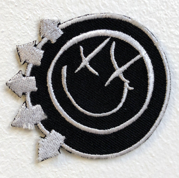 Blink 182 Rock Band Logo red Iron Sew on Embroidered Patch - Fun Patches